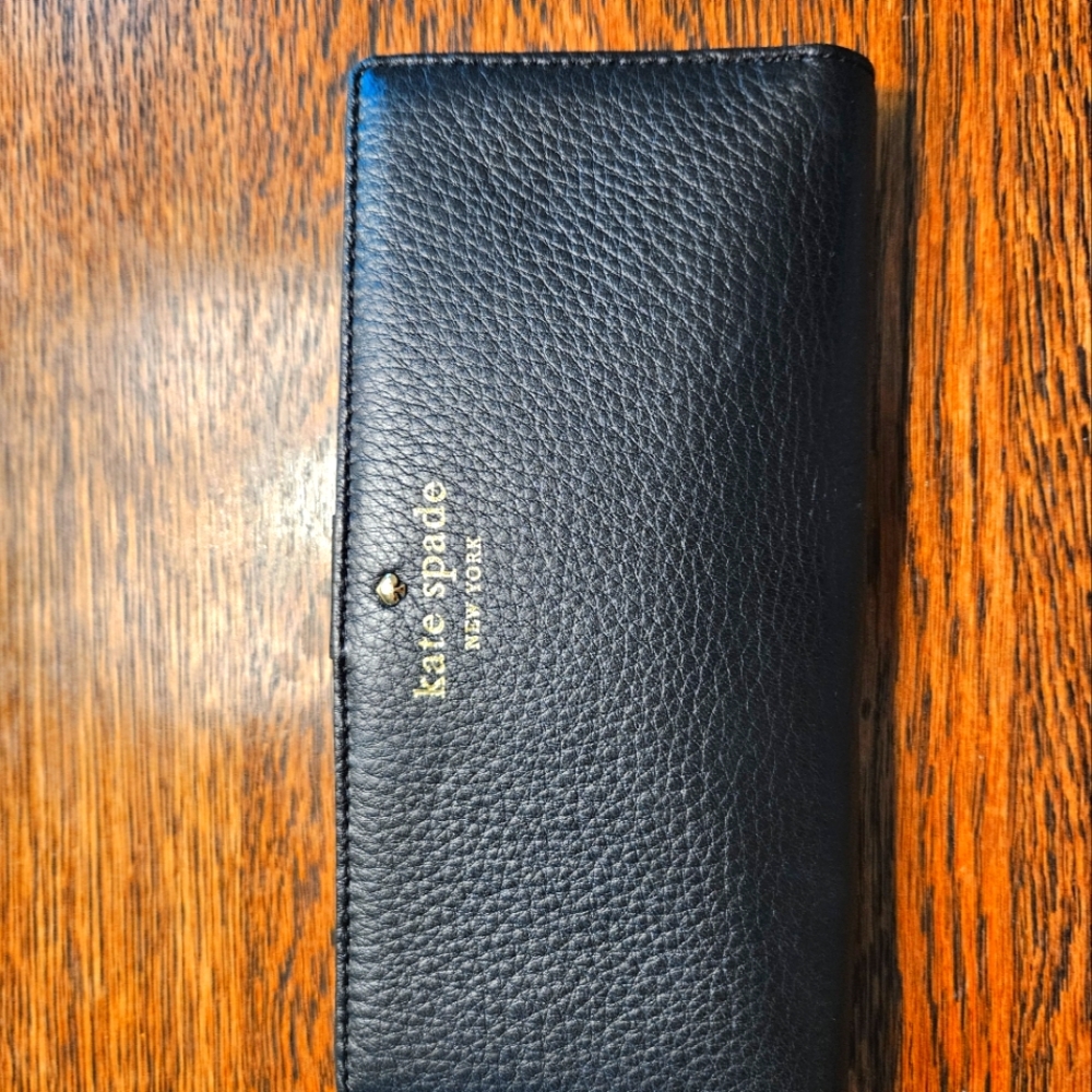 Kate Spade Leather Wallet.